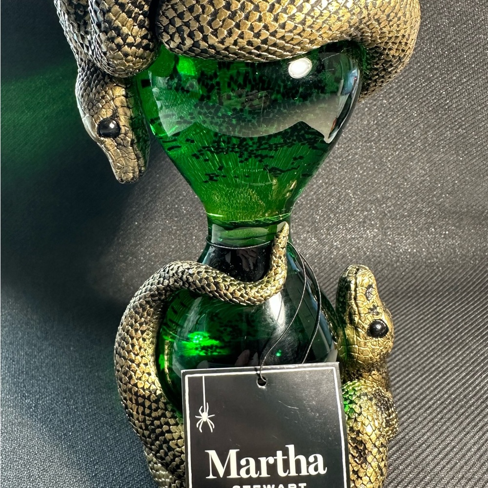 Martha Stewart Green and Gold Reptile Hourglass Water Globe Halloween NWT